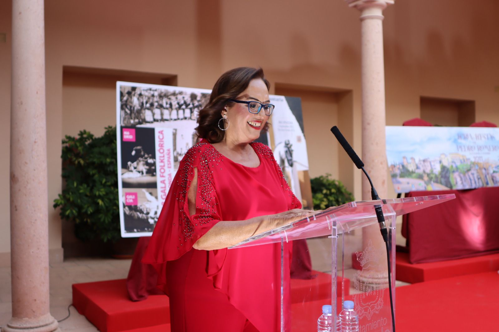 Nombramiento de la presidenta y las damas goyescas de la Feria y Fiestas de Pedro Romero.