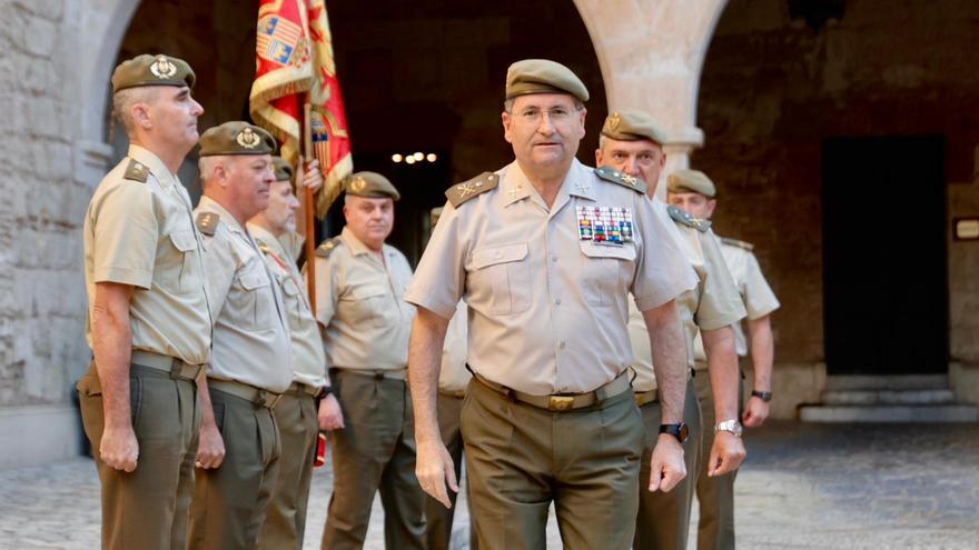 El general del Estado Mayor del Ejército de Tierra realiza su primera visita a Mallorca