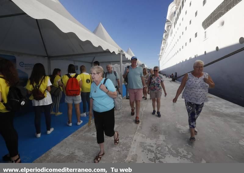 Crucero en el puerto de Castelló