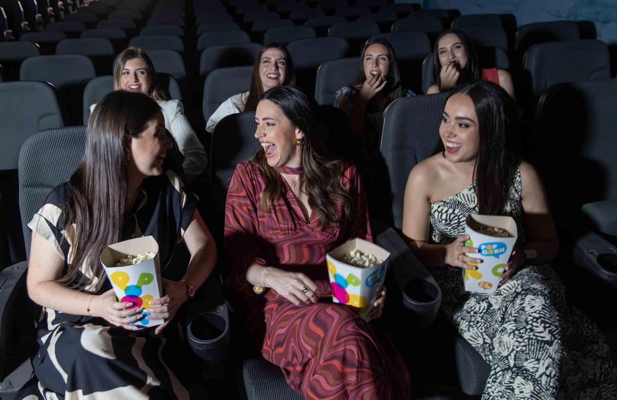La Bellea del Foc y sus damas comparten su pasión por el cine