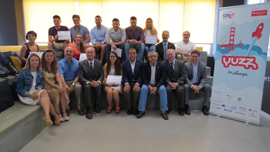 Foto de familia tras la entrega de premios.