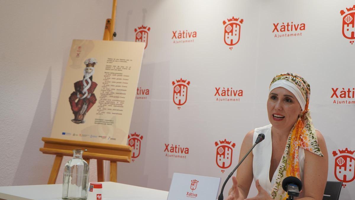 La regidora Raquel Caballero, en la presentación del programa de visitas guiadas.