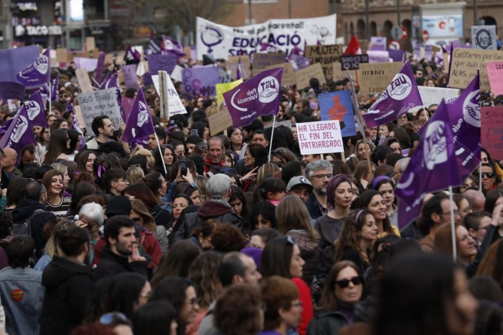 Manifestación del Día de la Mujer en las calles de València