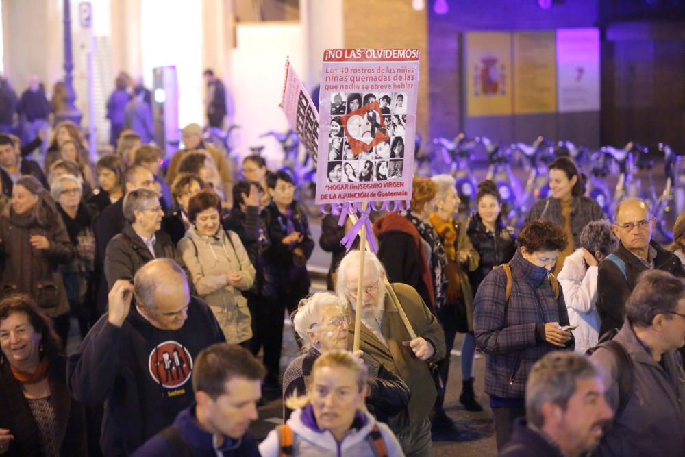 Manifestación contra la violencia de género en València