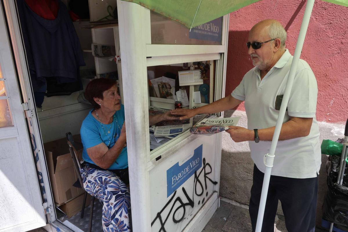VIGO. TERE KIOSCO DE VENTA DE PERIODICOS. CALVARIO