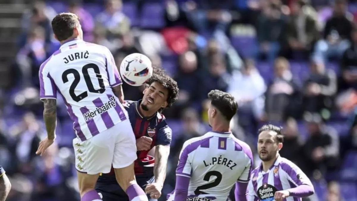 Fabricio, durante una acción del partido.