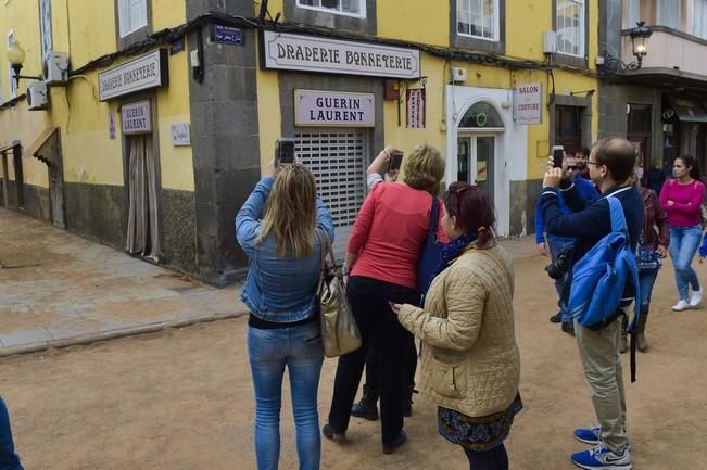 Decorados para la película Allied, en calle ...