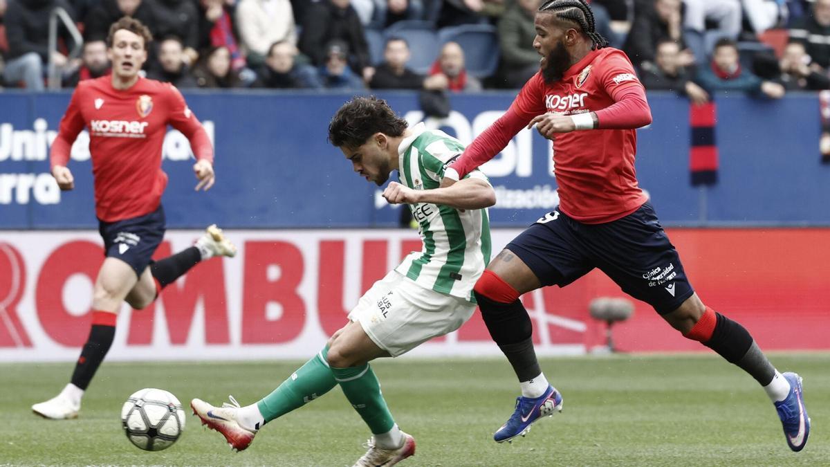 Abde define para hacer el 0-1 en el Osasuna-Betis de LaLiga en El Sadar