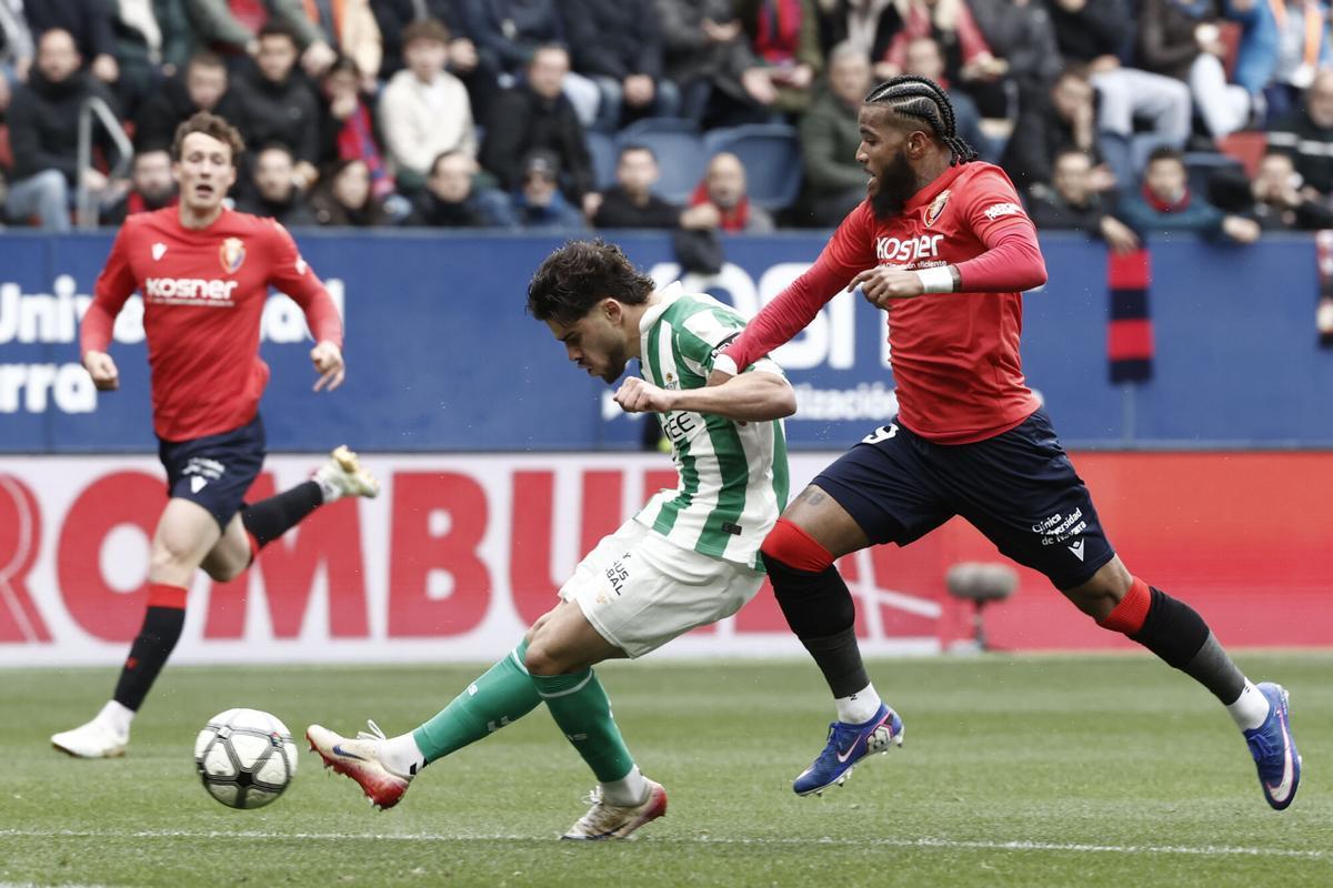 Abde define para hacer el 0-1 en el Osasuna-Betis de LaLiga en El Sadar