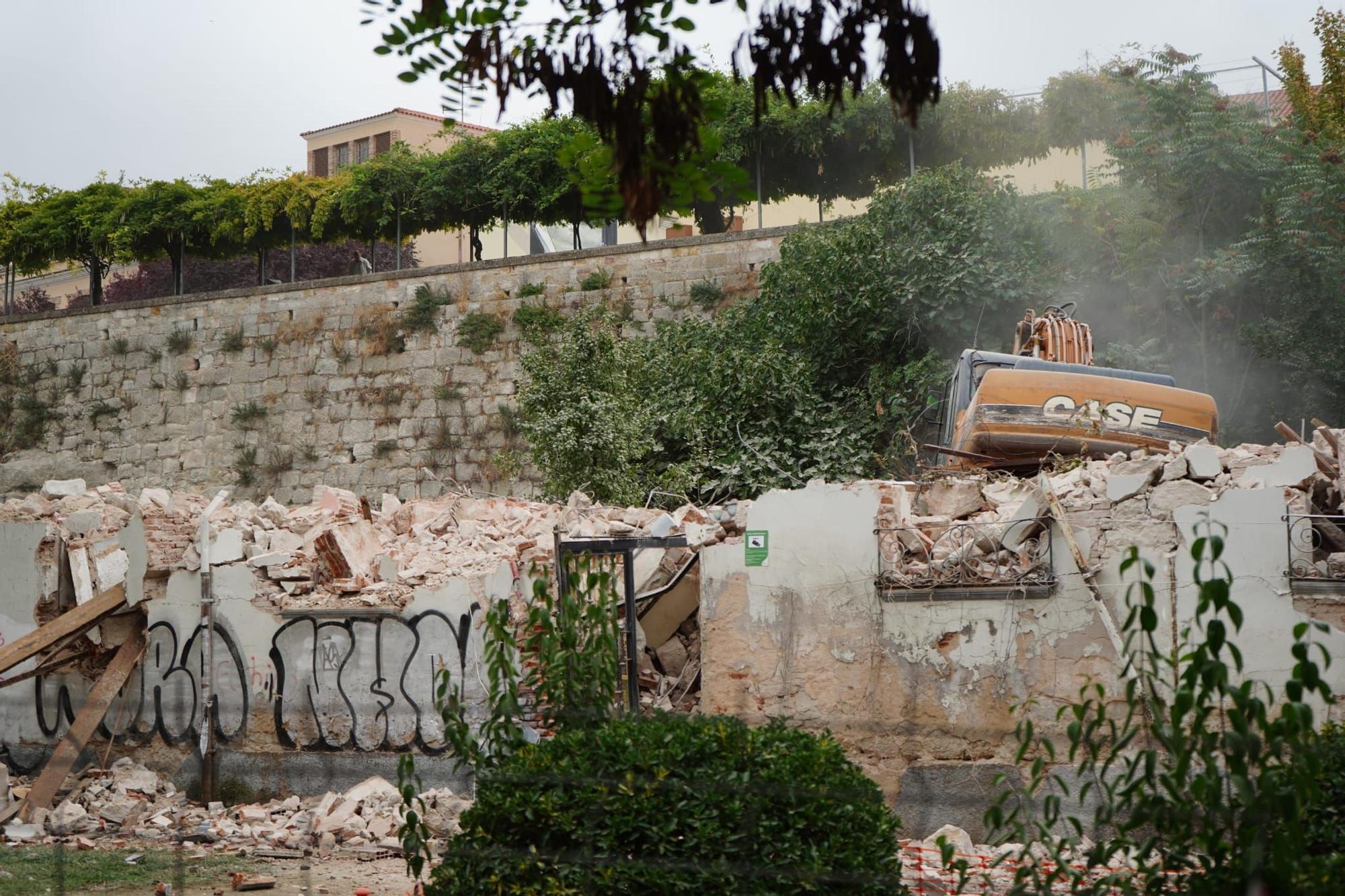 GALERÍA | Nuevos derribos para completar la liberación de la muralla en Zamora