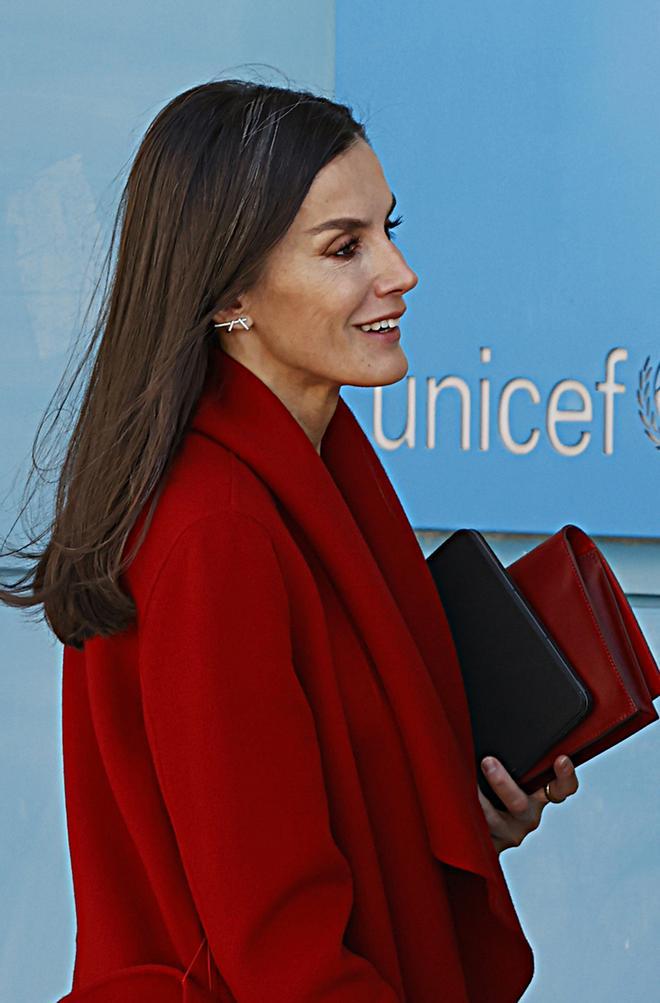 Detalle del look de la reina Letizia para su reunión con UNICEF en Madrid