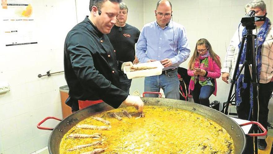 Sirven 380 menús basados en los arroces y la naranja