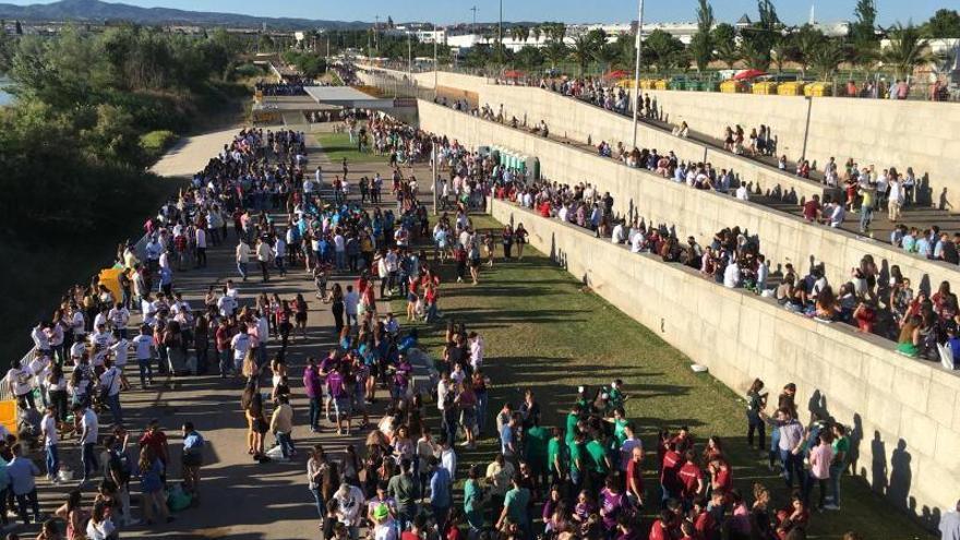 De la calle del infierno al macrobotellón en un tranquilo miércoles de Feria