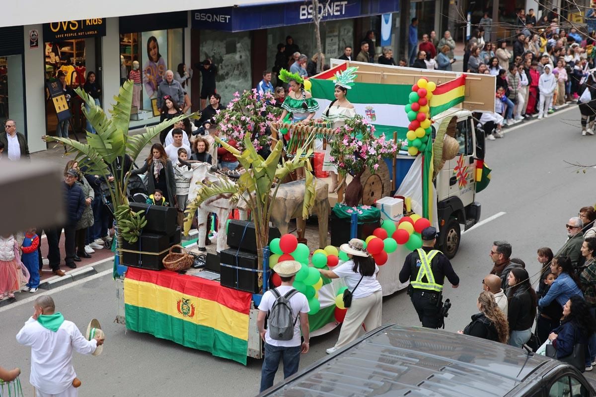 Búscate en las imágenes de la rúa de Carnaval de Ibiza