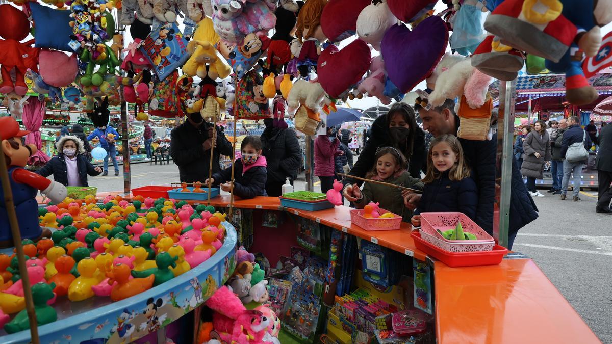 Ambiente en la feria de atracciones, en imagen de archivo.