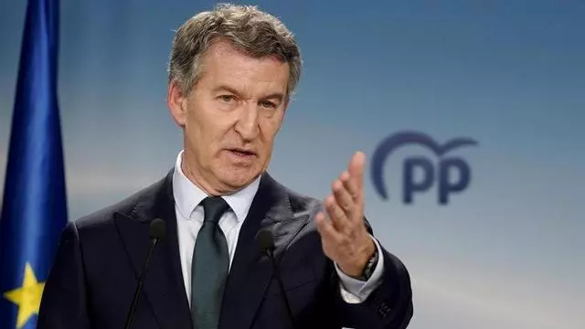 Feijóo acusa a Sánchez de estar "desaparecido" durante las tragedias ferroviarias