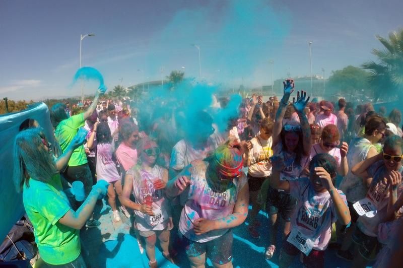 Búscate en la primera Unicaja Color Road de Málaga