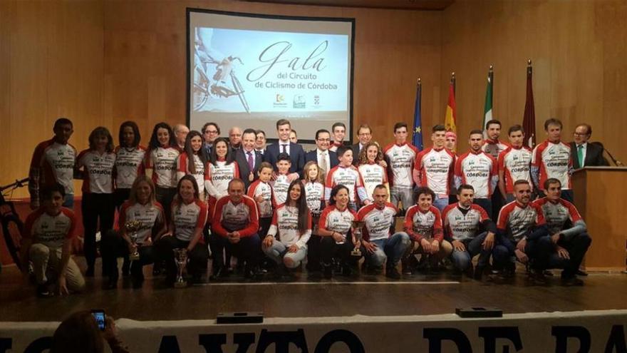 La Federación de Ciclismo premia a los mejores del 2016 en Córdoba