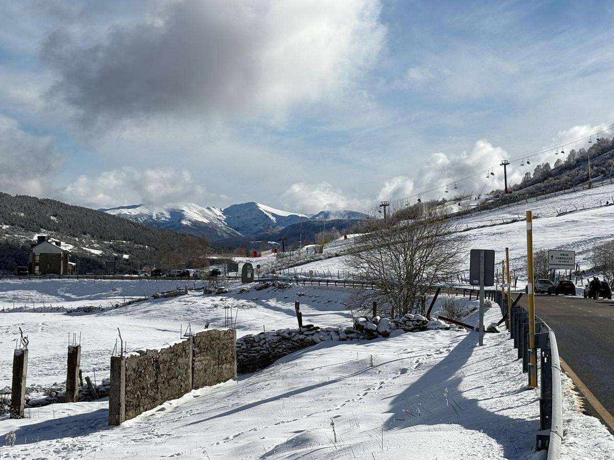 Una jornada de nieve y esquí en Leitariegos