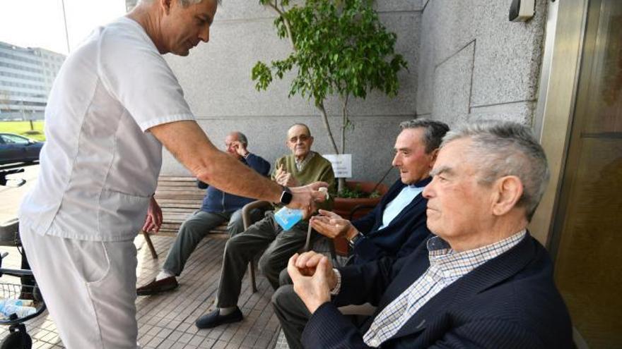 Campaña para trasladar mensajes de ánimo a los ancianos en residencias