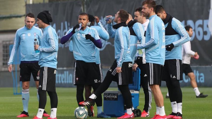 Los jugadores del Celta, durante un entrenamiento.