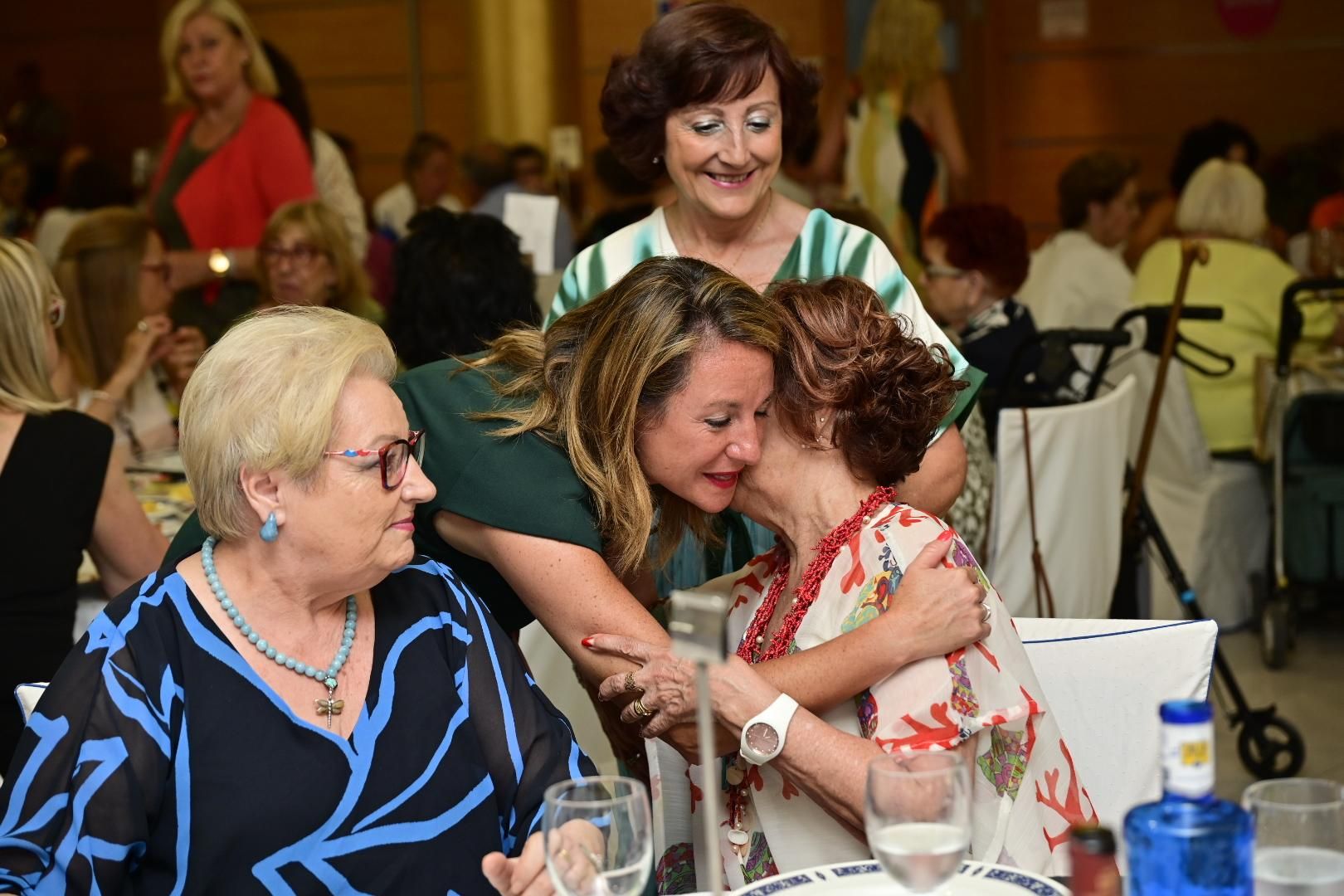 Gala solidaria a beneficio de la Asociación Conta el Cáncer en Castelló