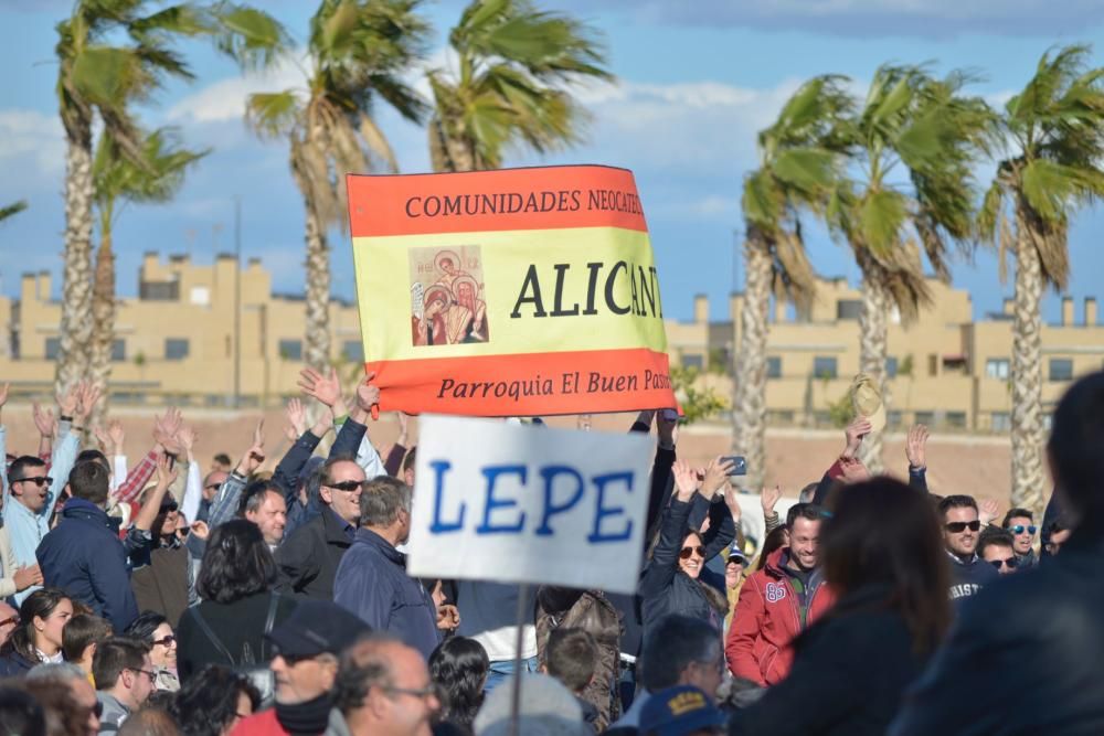 Kiko Argüello reúne a más de 20.000 feligreses en la UCAM