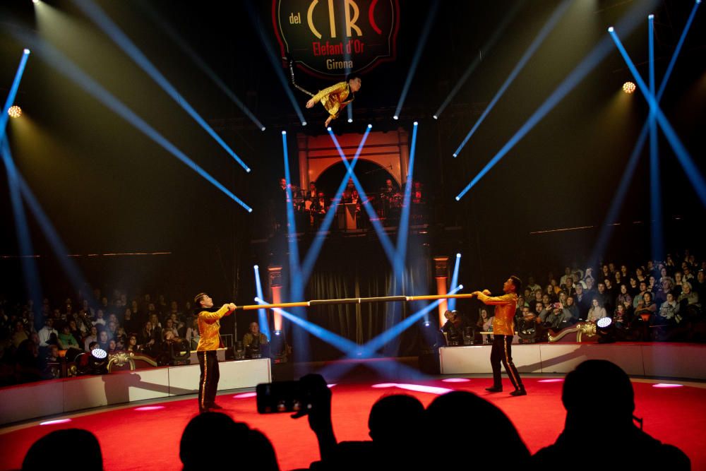 Espectacle Vermell - Festival de Circ de Girona 2020