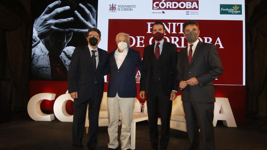 Diario CÓRDOBA presenta la publicación dedicada al 30 aniversario de la alternativa de Finito