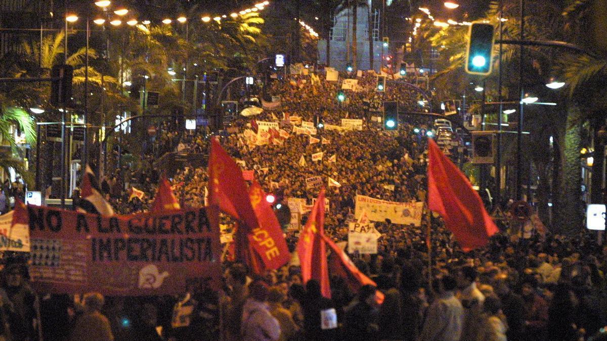 El día que Alicante dijo “No a la guerra” hace 23 años
