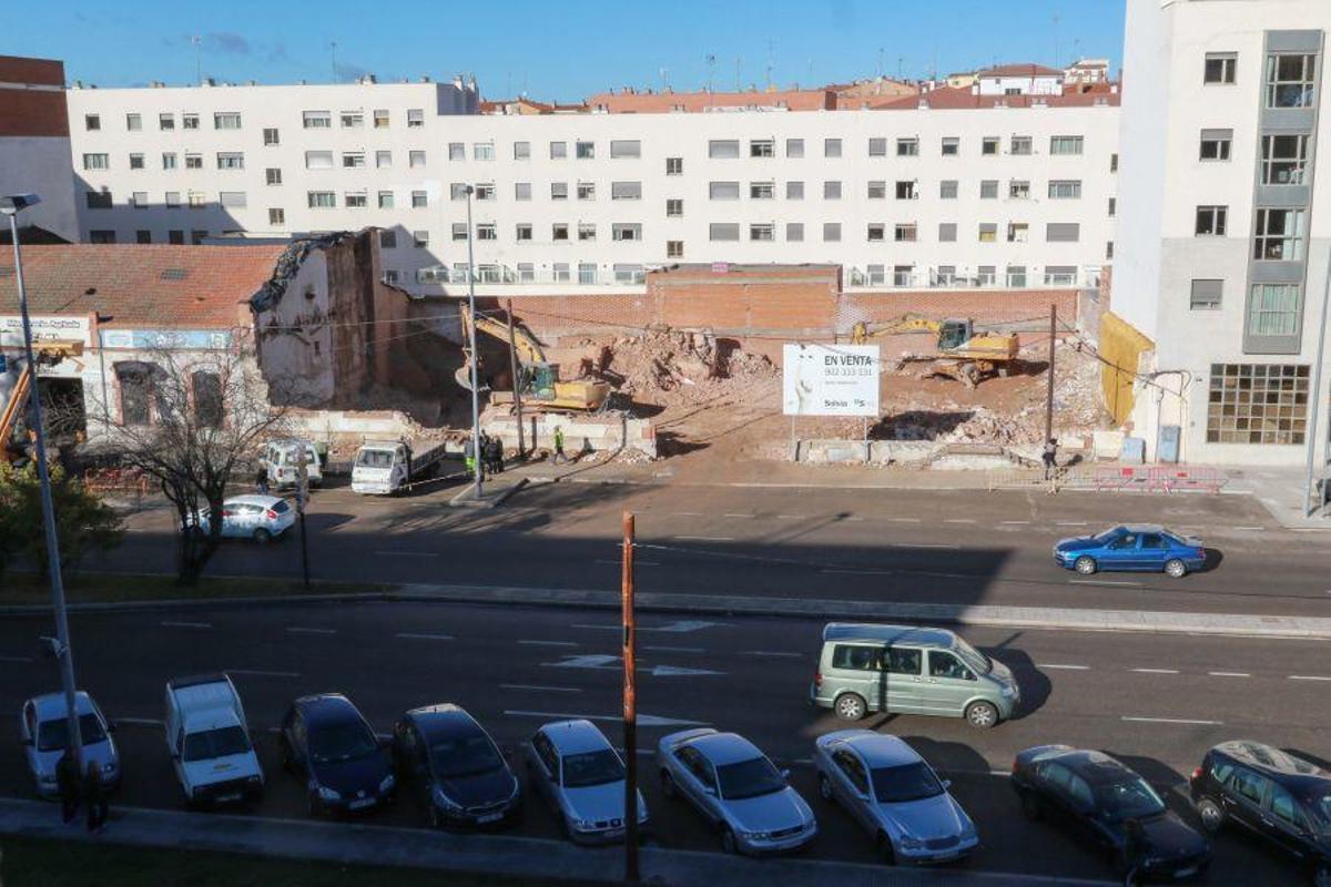 Las imágenes del derribo de Harinas Colino