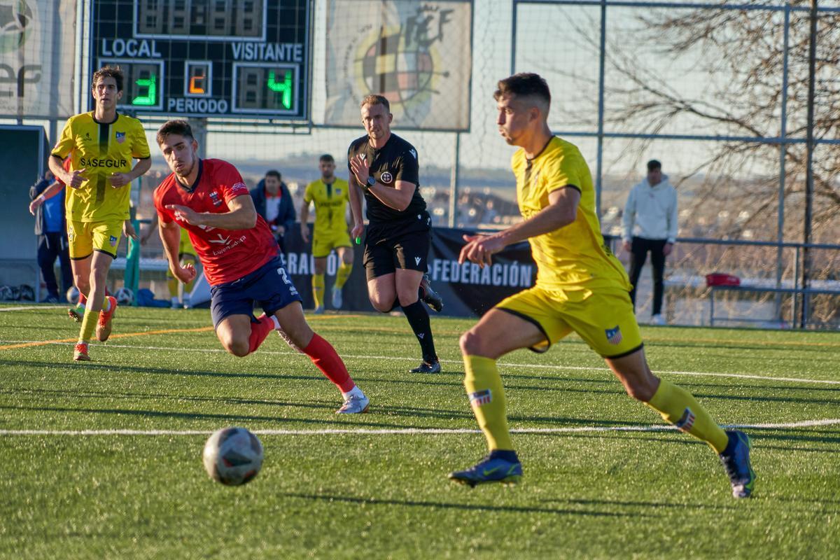 Una de las acciones finales del partido en Pinilla.