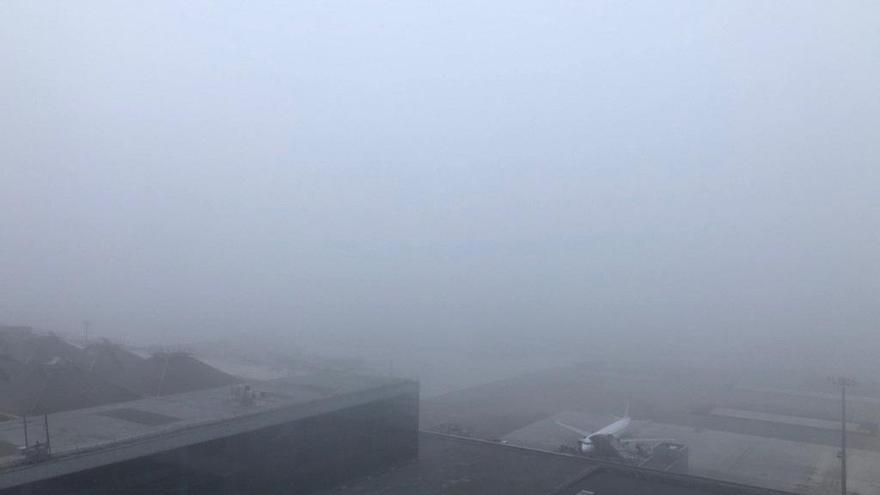 Niebla esta mañana en el aeropuerto de Málaga.