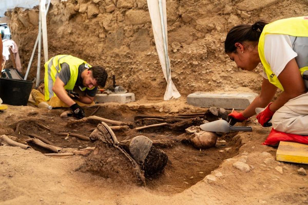 El hallazgo de cinco víctimas de la represión franquista en Cáceres devuelve la esperanza: "Queremos que nuestros familiares puedan descansar con dignidad"