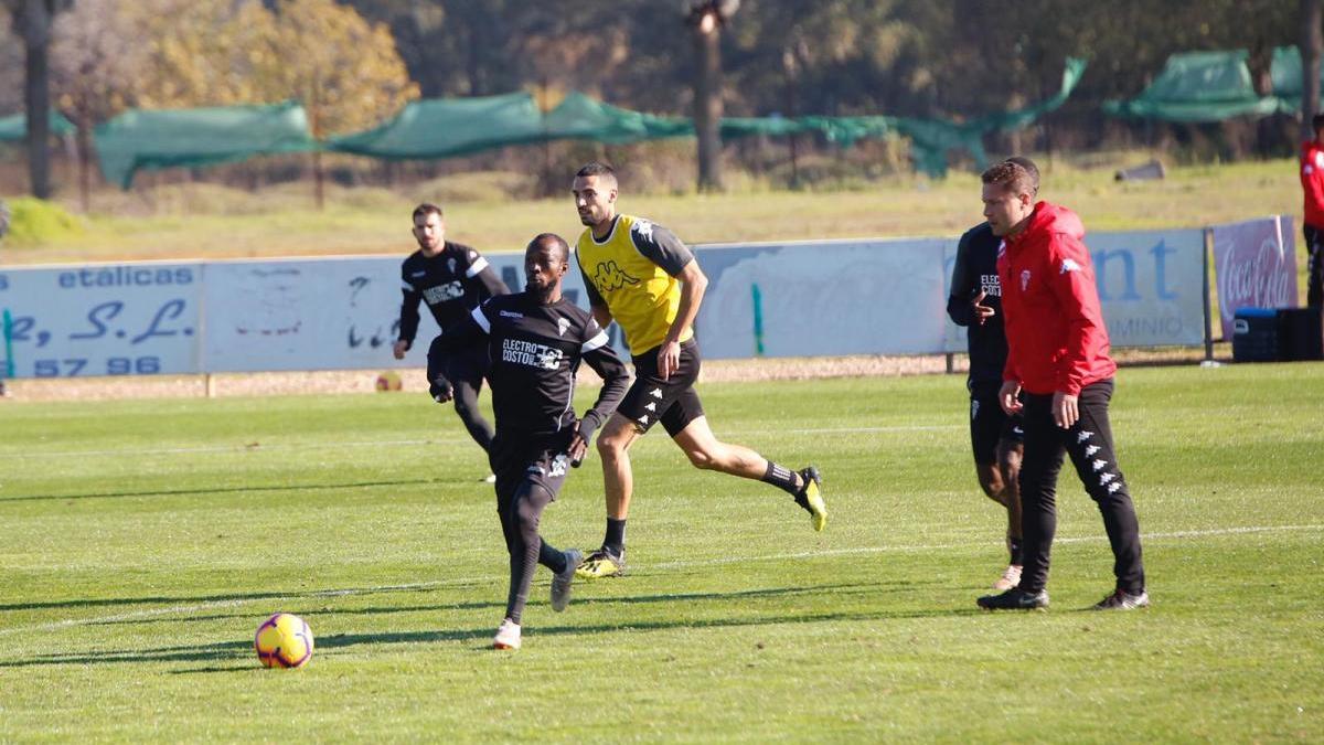 Jaime Romero y Fernández, ausencias en el entrenamiento del Córdoba