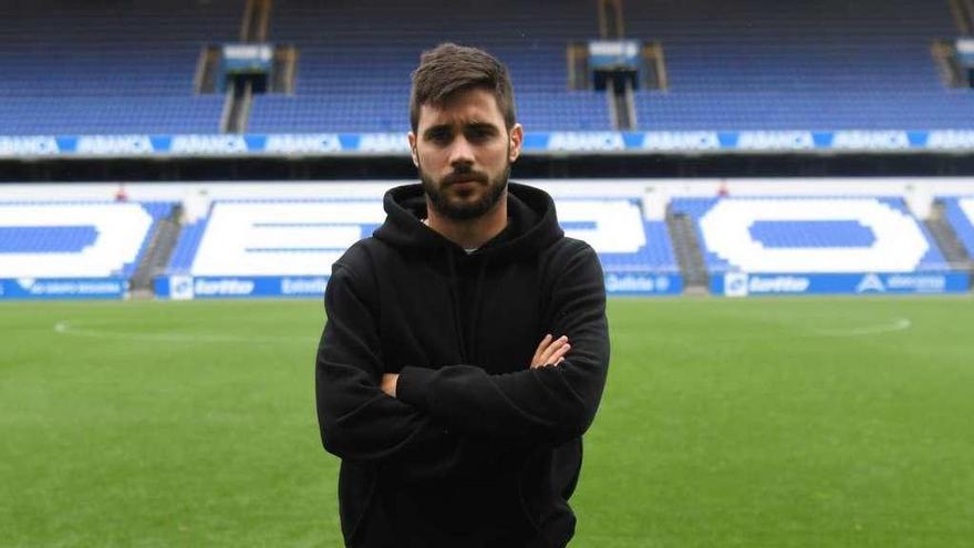 Carles Gil, ayer en Riazor después del entrenamiento del equipo.