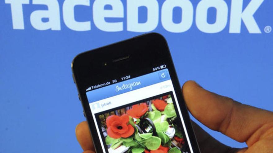 Facebook ha decidido comprar Instagram.