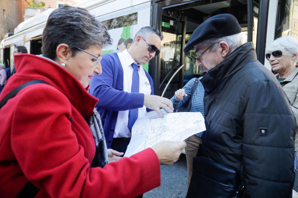 Los nuevos autobuses de la EMT de Palma se pueden ver en la plaza Joan Carles I