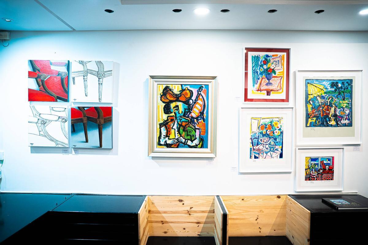 Inauguración de Art Vigo en Galerías Durán, muestra disponible hasta el próximo 31 de julio.