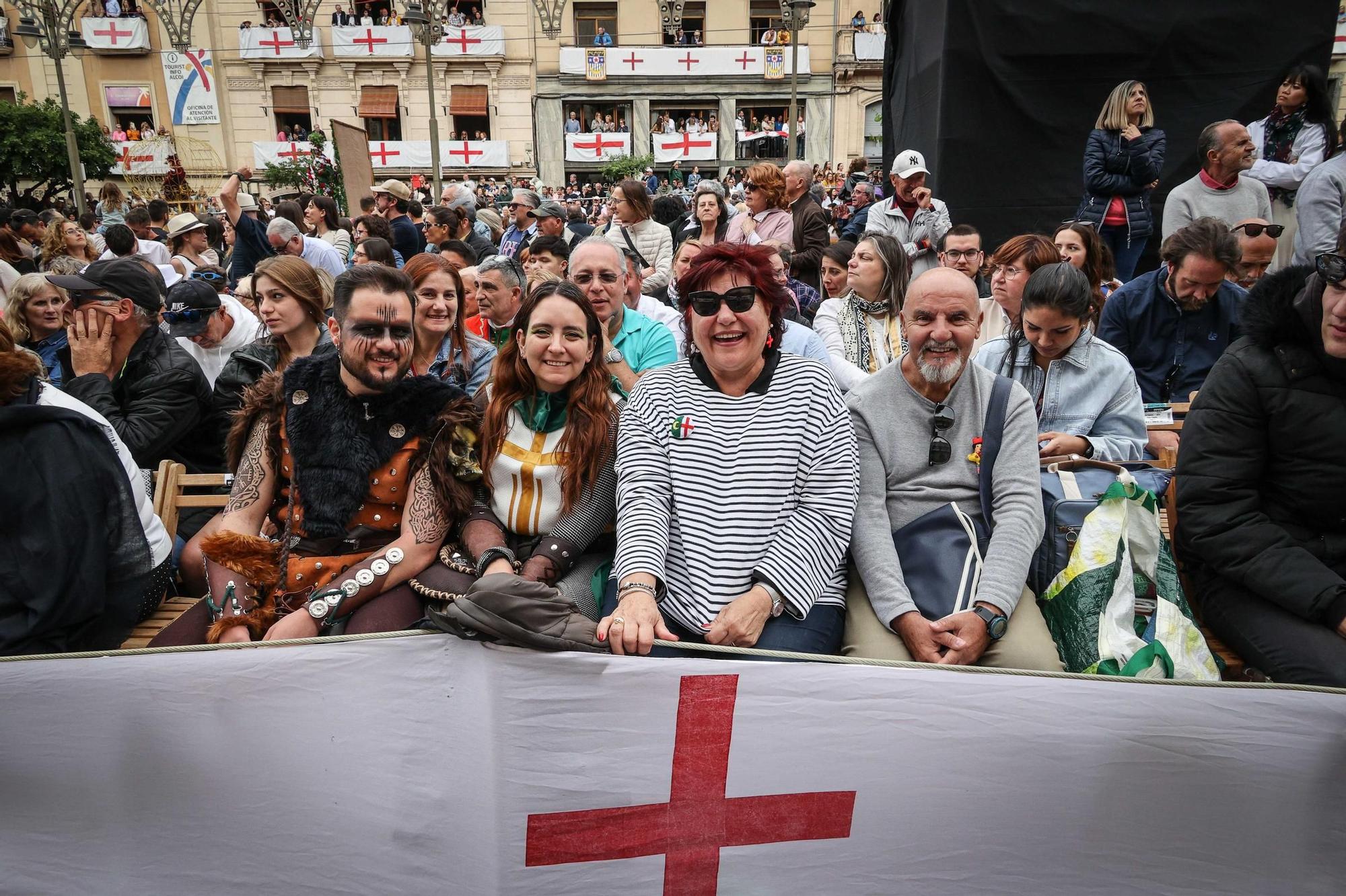 La Entrada Mora de Alcoy devuelve a la vida a Al-Azraq