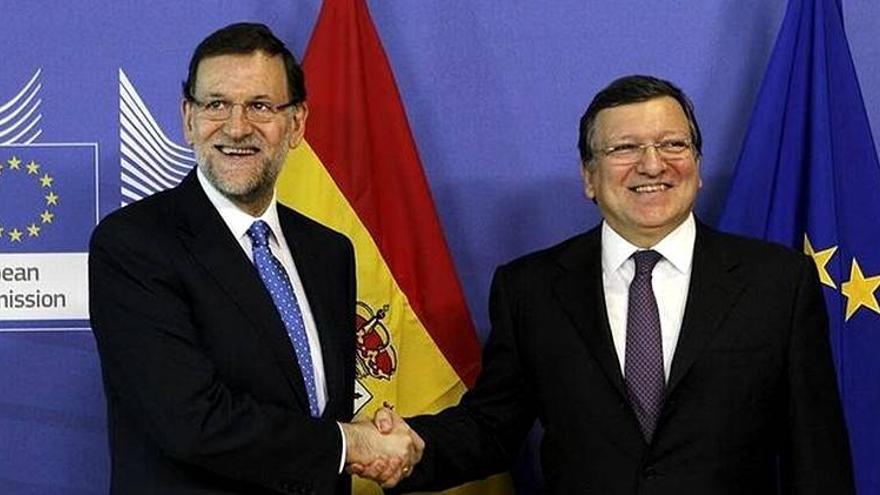 Rajoy exige a Barroso que vele por el cumplimiento de las leyes europeas en Gibraltar