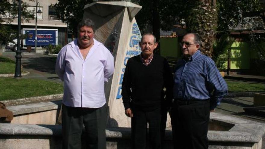 Alfonso Morís, Jesús Fernández-Zardaín y Antonio Garrido, en Candás.