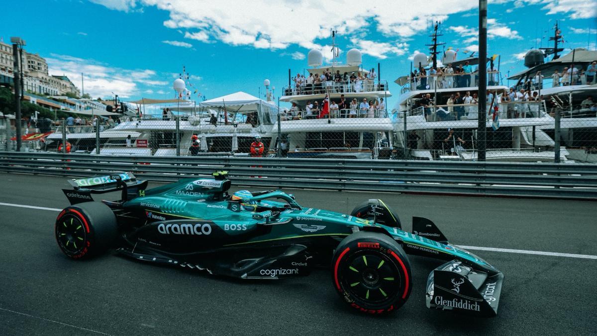 Fernando Alonso, durante los libres en Mónaco