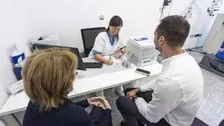 Sanidad autoriza que las enfermeras puedan recetar fármacos a los pacientes