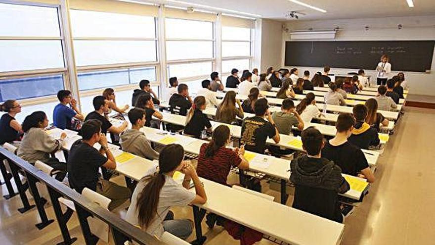 Un examen de la selectivitat, aquest juny, a la Facultat de Dret de Girona.