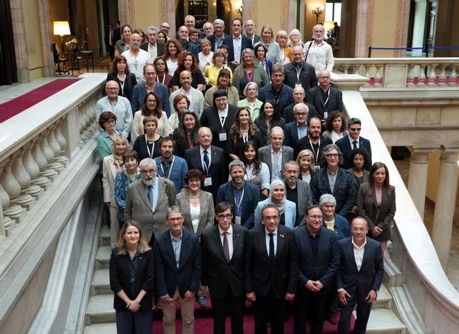 Catalunya aprueba la ley que reconoce el papel de las entidades sociales y potencia su relación con las administraciones