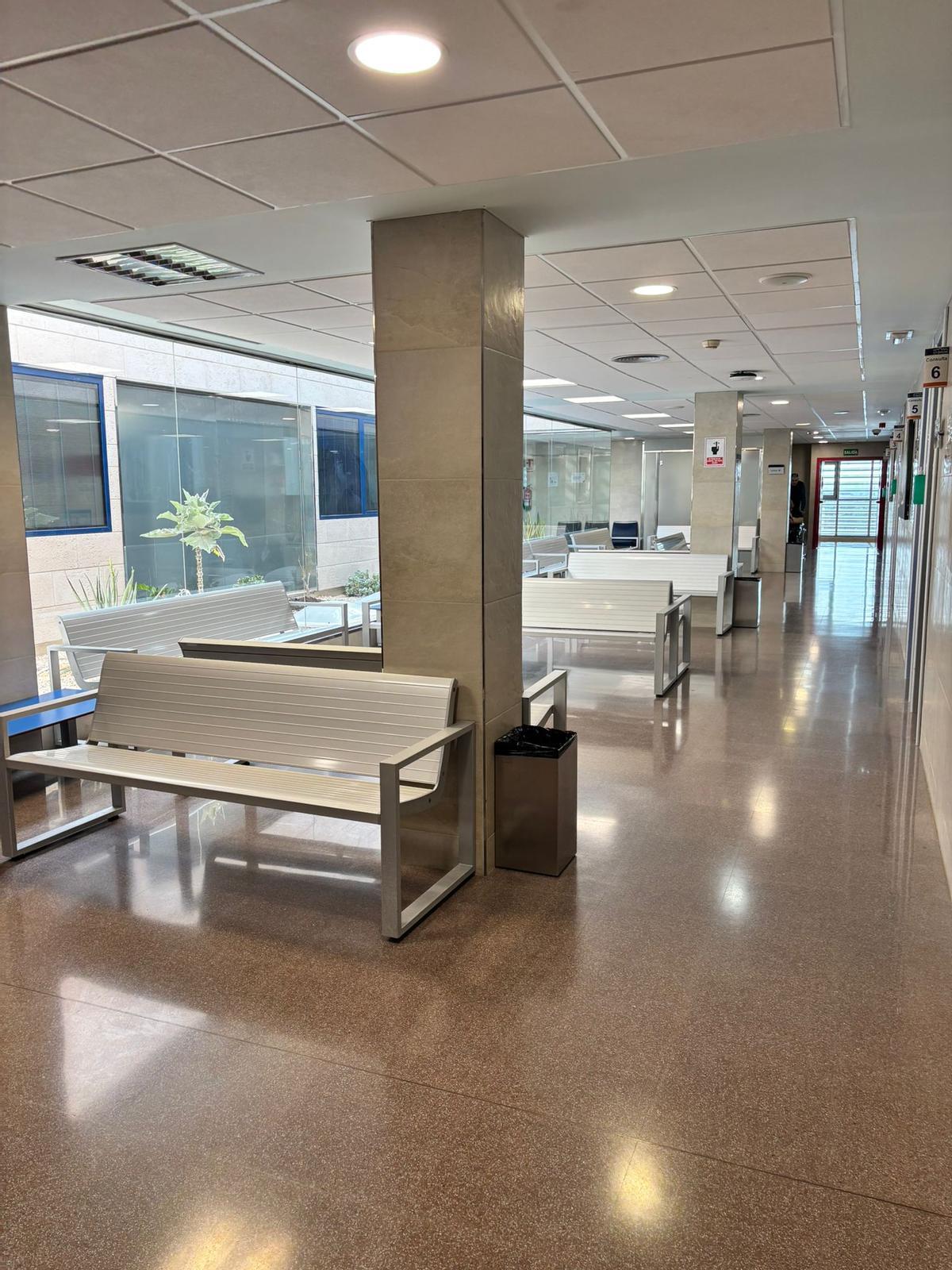 FOTO | Concentraciones de médicos en las puertas de los hospitales de Baleares contra el estatuto marco. FOTO | Concentraciones de médicos en las puertas de los hospitales de Baleares contra el estatuto marco.