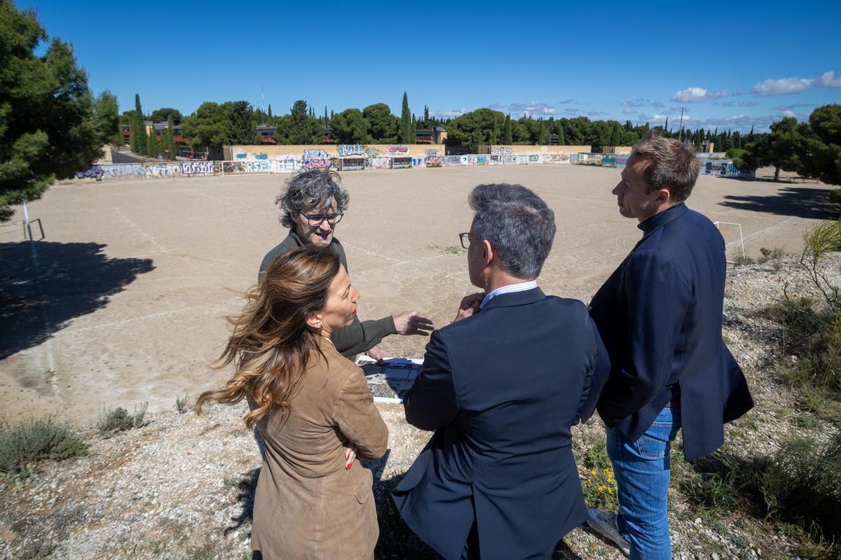 Natalia Chueca, Víctor Serrano en las instalaciones que serán el tanque de tormentas