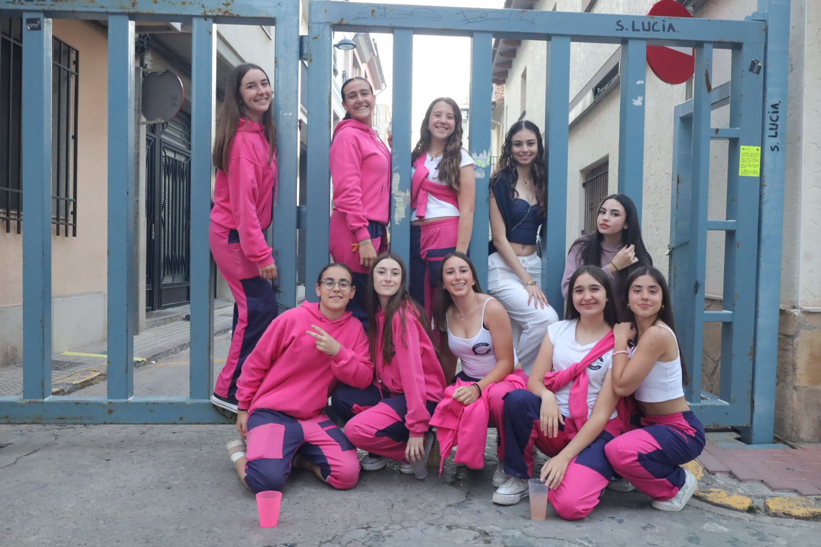FOTOGALERÍA I Las imágenes de la Nit de la Xulla y del encuentro de elaboración de allioli de las fiestas de Vila-real