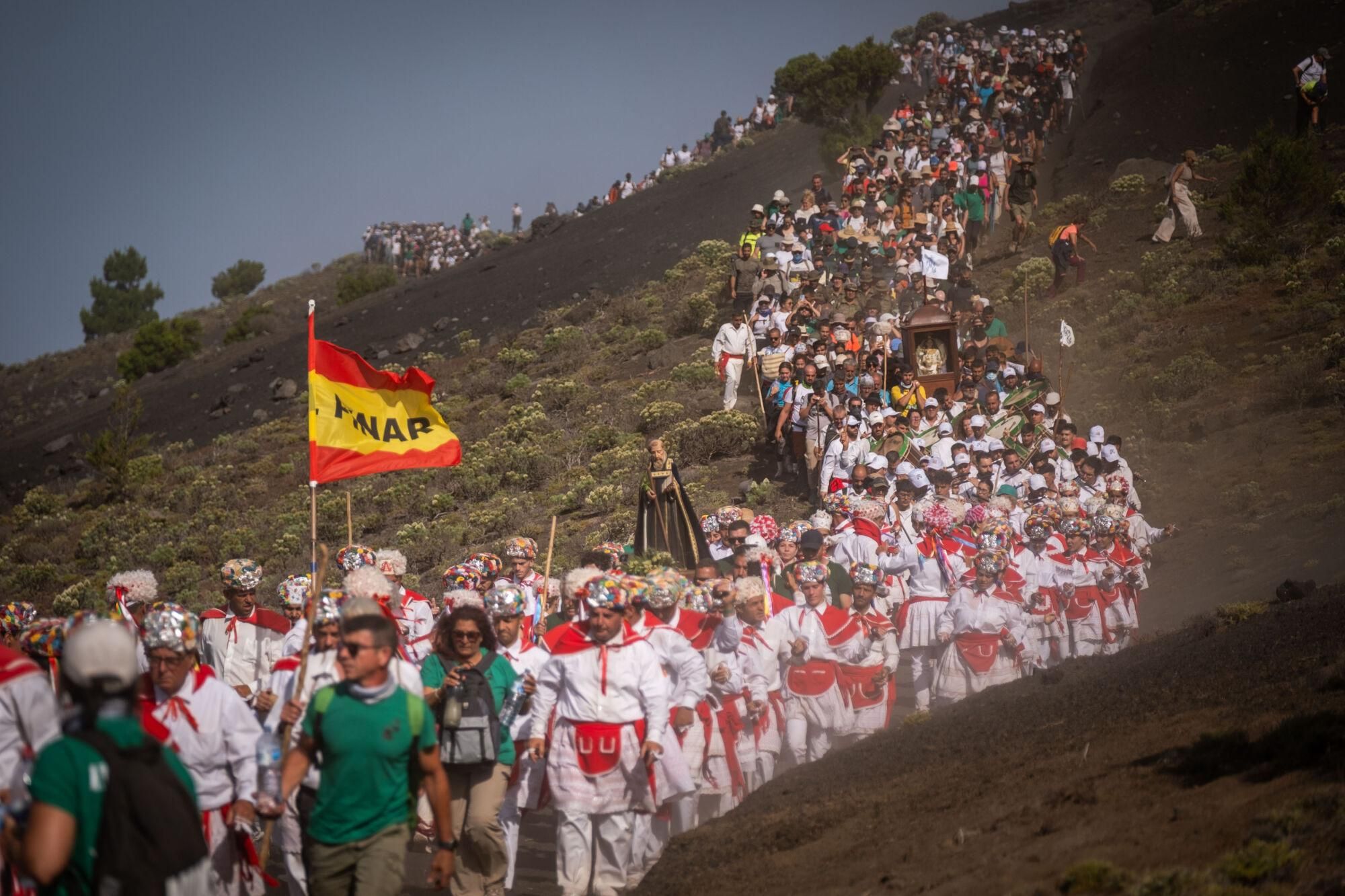 Bajada de la Virgen de Los Reyes en el Hierro